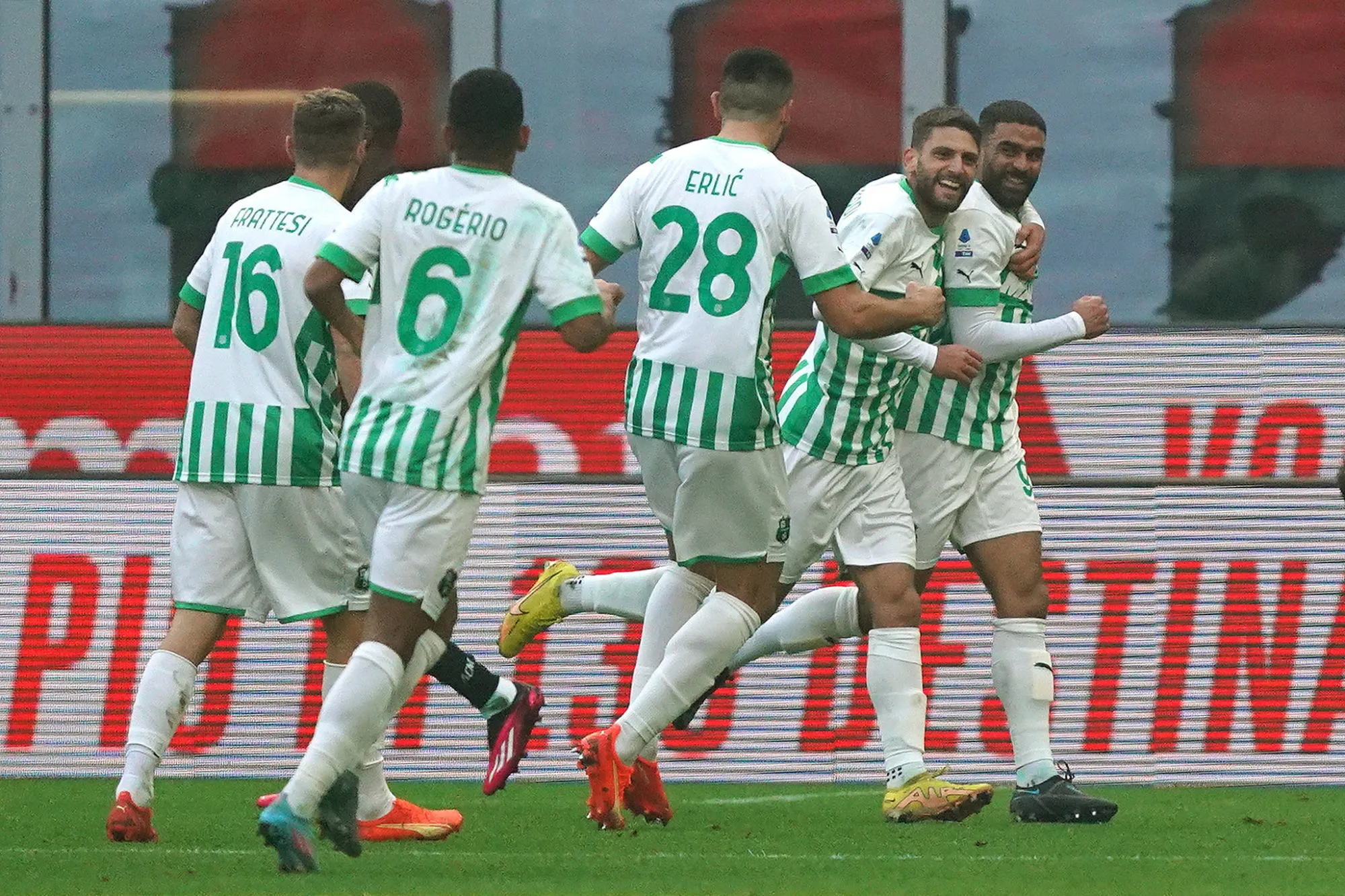 Foto Spada/LaPresse 29 Gennaio 2023 - Milano , Italia - sport, calcio - Ac Milan vs Sassuolo - Campionato italiano di calcio Serie A TIM 2022/2023 - Stadio San Siro. Nella foto: defrel esultanza dopo gol 1-0 January 29 , 2023 Milan , Italy - sport, calcio - Ac Milan vs Sassuolo - Serie A Football Championship 2022/2023 - San Siro Stadium . In the pic: defrel celebrates after scoring 1-0 - Photo by Icon sport