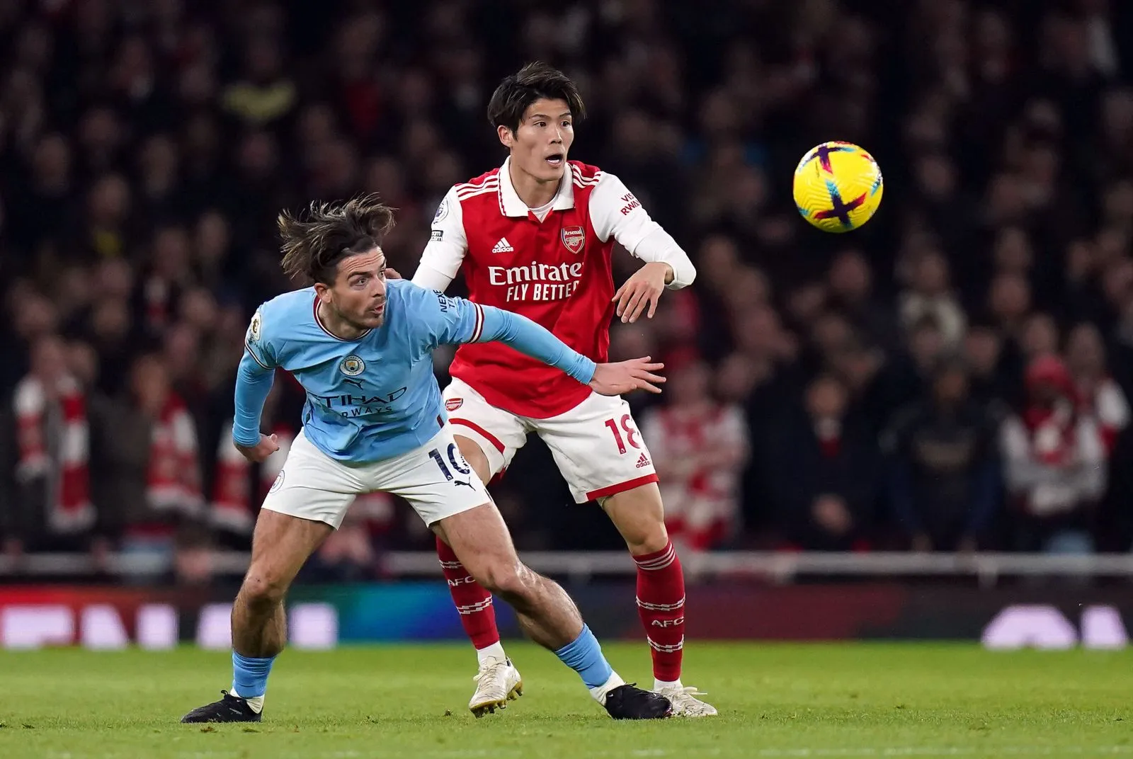 Manchester City éteint Arsenal et prend la tête