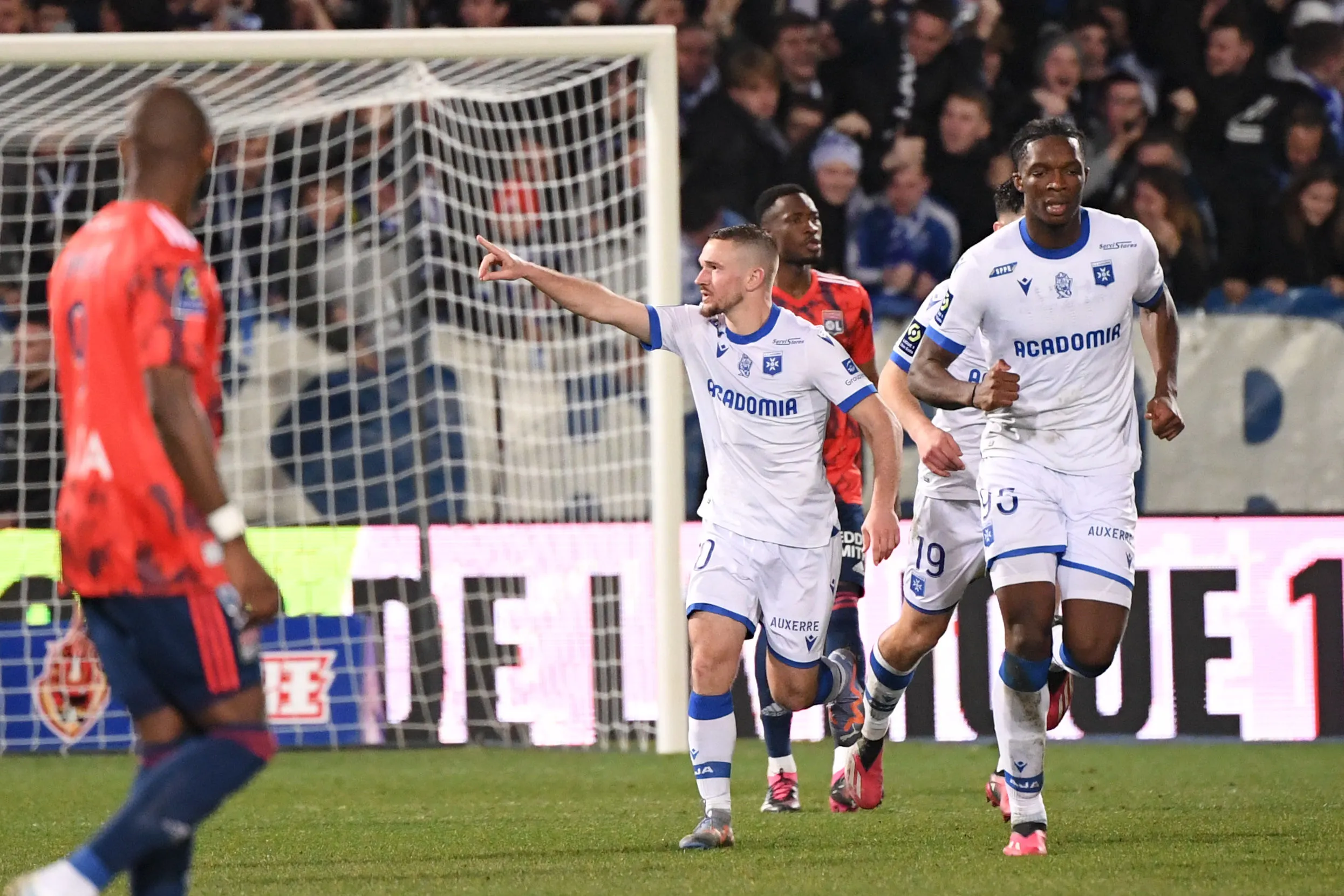 Revivez le gros coup d'Auxerre face à Lyon