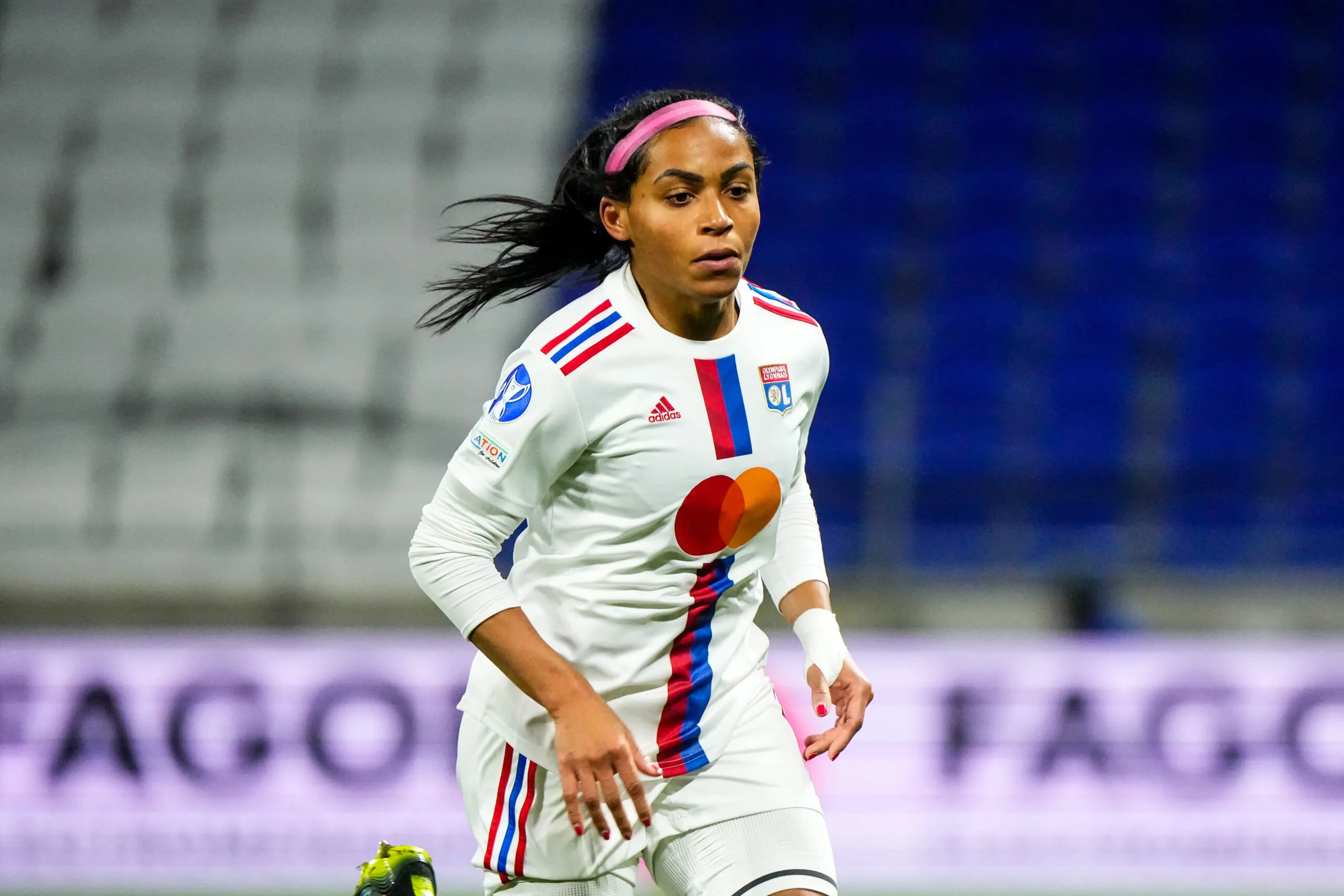 Bleues : Perle Morroni se met à son tour en retrait