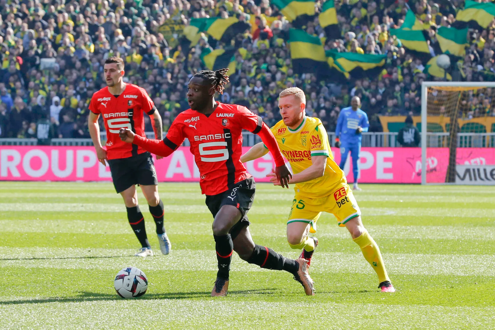 Rennes prend le derby à Nantes