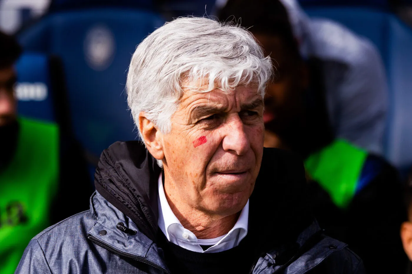 Pris à partie par des supporters du Milan, Gasperini réplique avec un sandwich