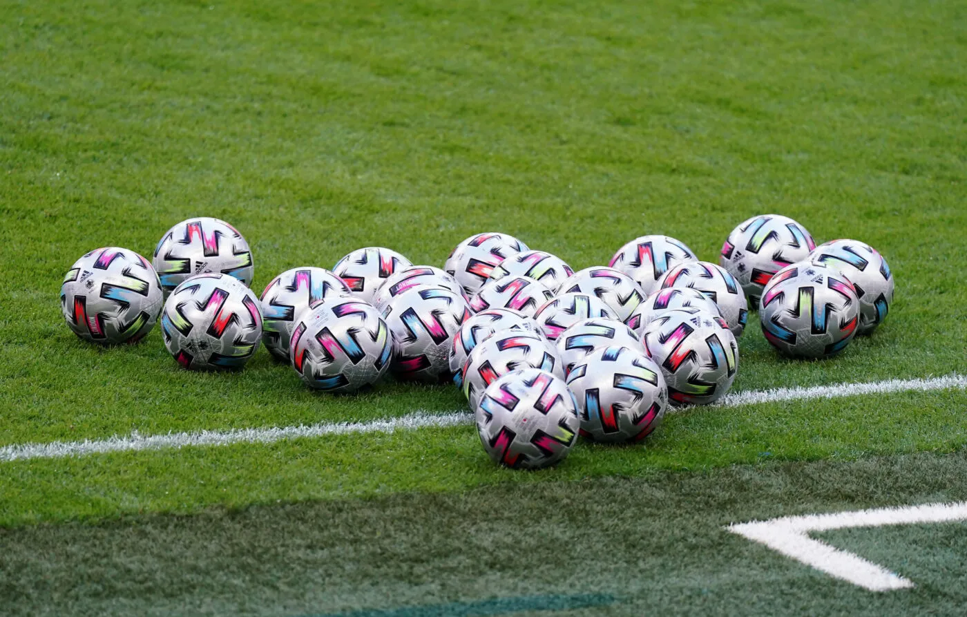 Vidéo : Deux buts casquettes en cinq minutes lors d'un match de D1 japonaise