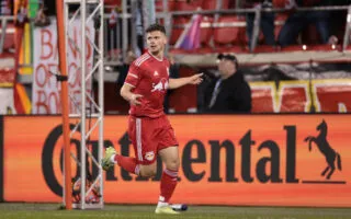 Les ultras des New York Red Bulls quittent le stade en réaction à la suspension « légère » de Dante Vanzeir