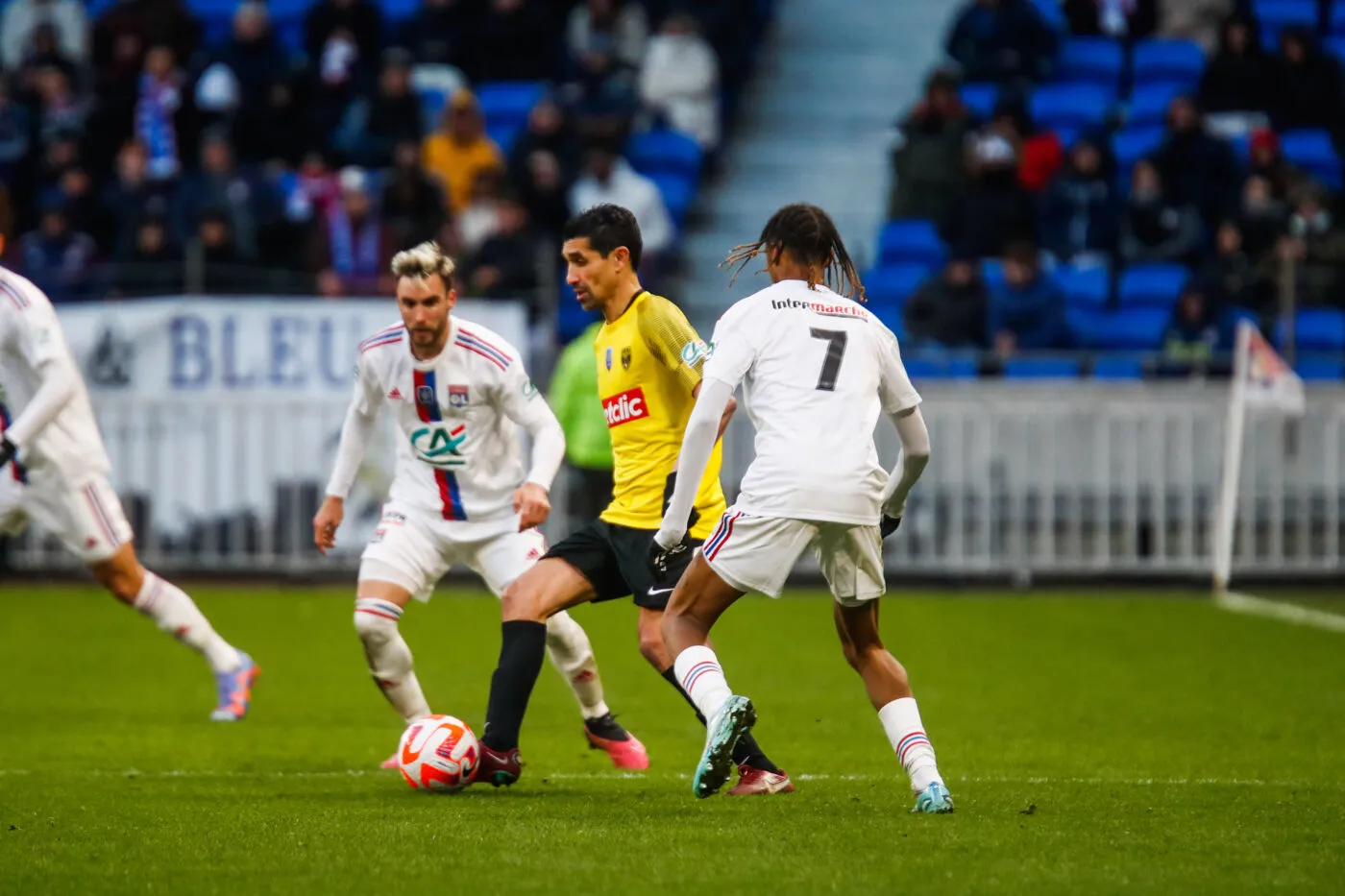 Nassim Akrour rempile pour une 29e saison !