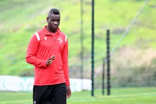 Mario Balotelli rompt son contrat avec le FC Sion