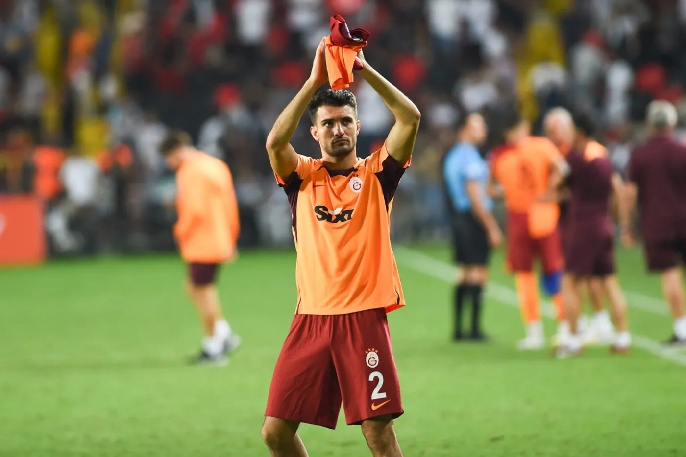 Léo Dubois libéré par Galatasaray