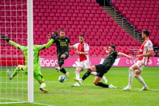 Après l'interruption du match, Feyenoord termine le travail face à l’Ajax