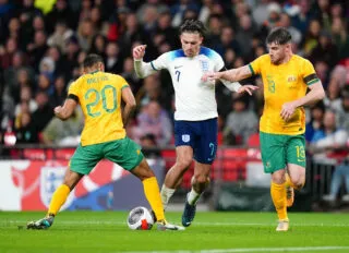 L'Angleterre au petit trot contre l'Australie