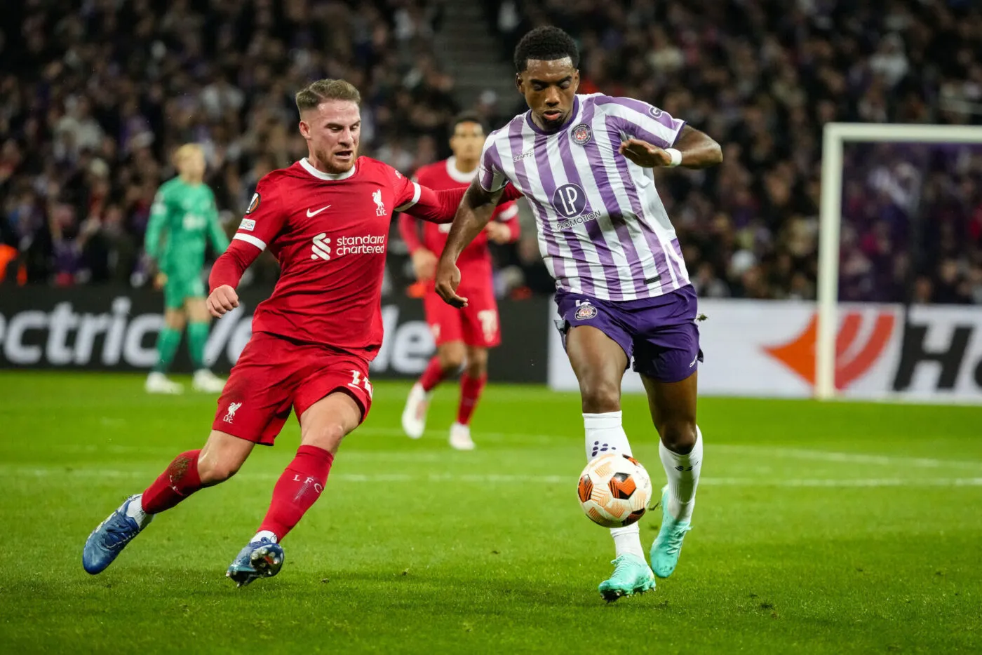 Logan EVANS COSTA of Toulouse FC and Alexis MAC ALLISTER of Liverpool FC during the UEFA Europa League groupe E match between Toulouse Football Club and Liverpool Football Club at Stadium de Toulouse on November 9, 2023 in Toulouse, France. (Photo by Pierre Costabadie/Icon Sport)