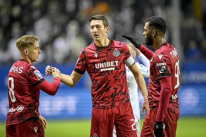 LEUVEN, BELGIUM - NOVEMBER 26 : Vanaken Hans midfielder of Club Brugge during the Jupiler Pro League match between OH Leuven and Club Brugge on November 26, 2023 in Leuven, Belgium, 26/11/2023 ( || 280488_0103  @smetssebastien 2023 BLAUW BLAUW EN ZWART BLAUW-ZWART BLAUWZWART BRUGES BRUGGE club brugge CLUB DE CLUB FC BRUGES FC BRUGGE FCB foot football FOOTBALL Heverlee jupiler JUPILER LEAGUE Championnat Belge JUPILER PRO LEAGUE KONINKLIJKE KV LEAGUE Leuven louvain ohl oud oud-heverlee sebastien smets SOCCER sport VOETBAL VOETBALVERENIGING zwart 