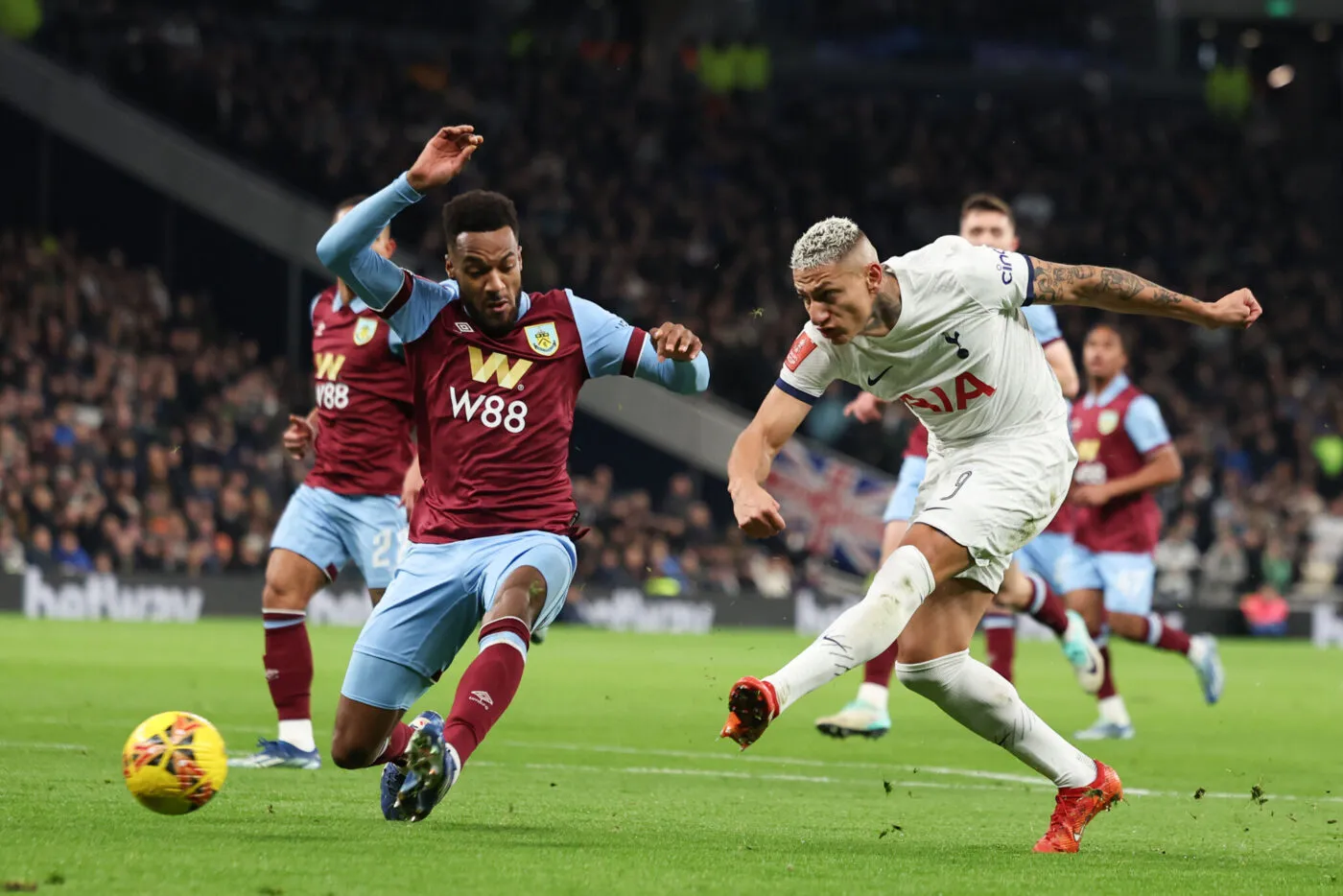 FA Cup : Tottenham élimine Burnley et passe en 16es de finale