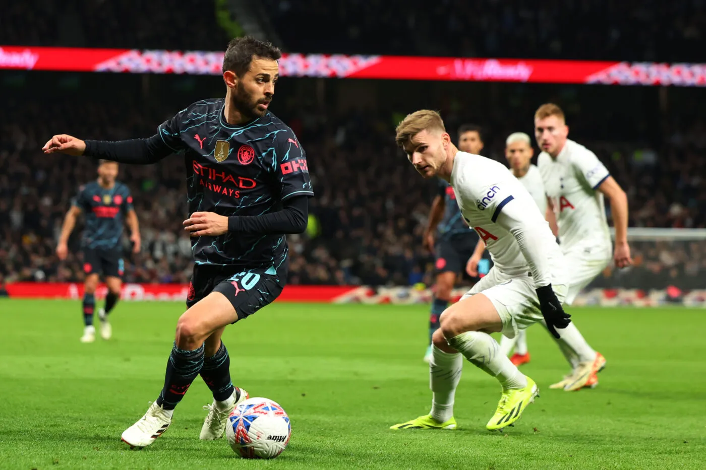 Au bout de l&rsquo;ennui, Manchester City élimine Tottenham