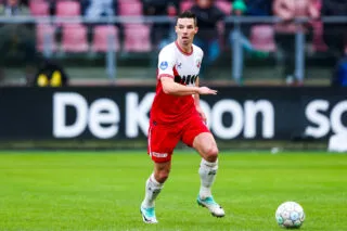 Les joueurs du FC Utrecht ont porté des maillots dessinés par les enfants d’un hôpital