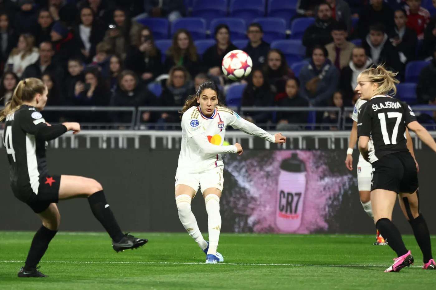 C1 féminine : l'OL affrontera Benfica, le PSG pioche Häcken