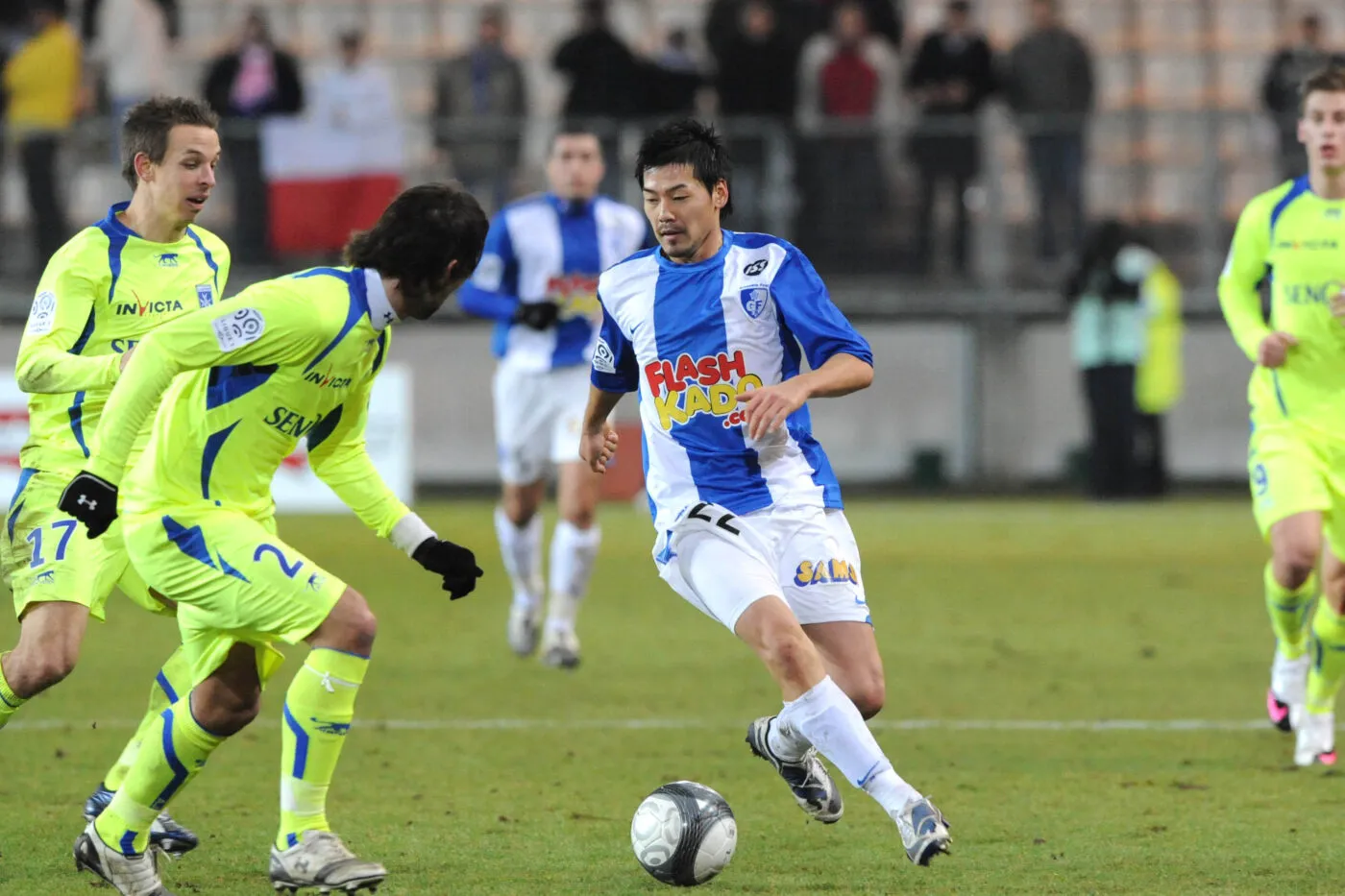 Daisuke MATSUI  - 06.02.2010 - Grenoble / Auxerre-  23eme journee de Ligue 1  Photo : Jean Paul Thomas / Thomas Pictures / Icon Sport   - Photo by Icon Sport