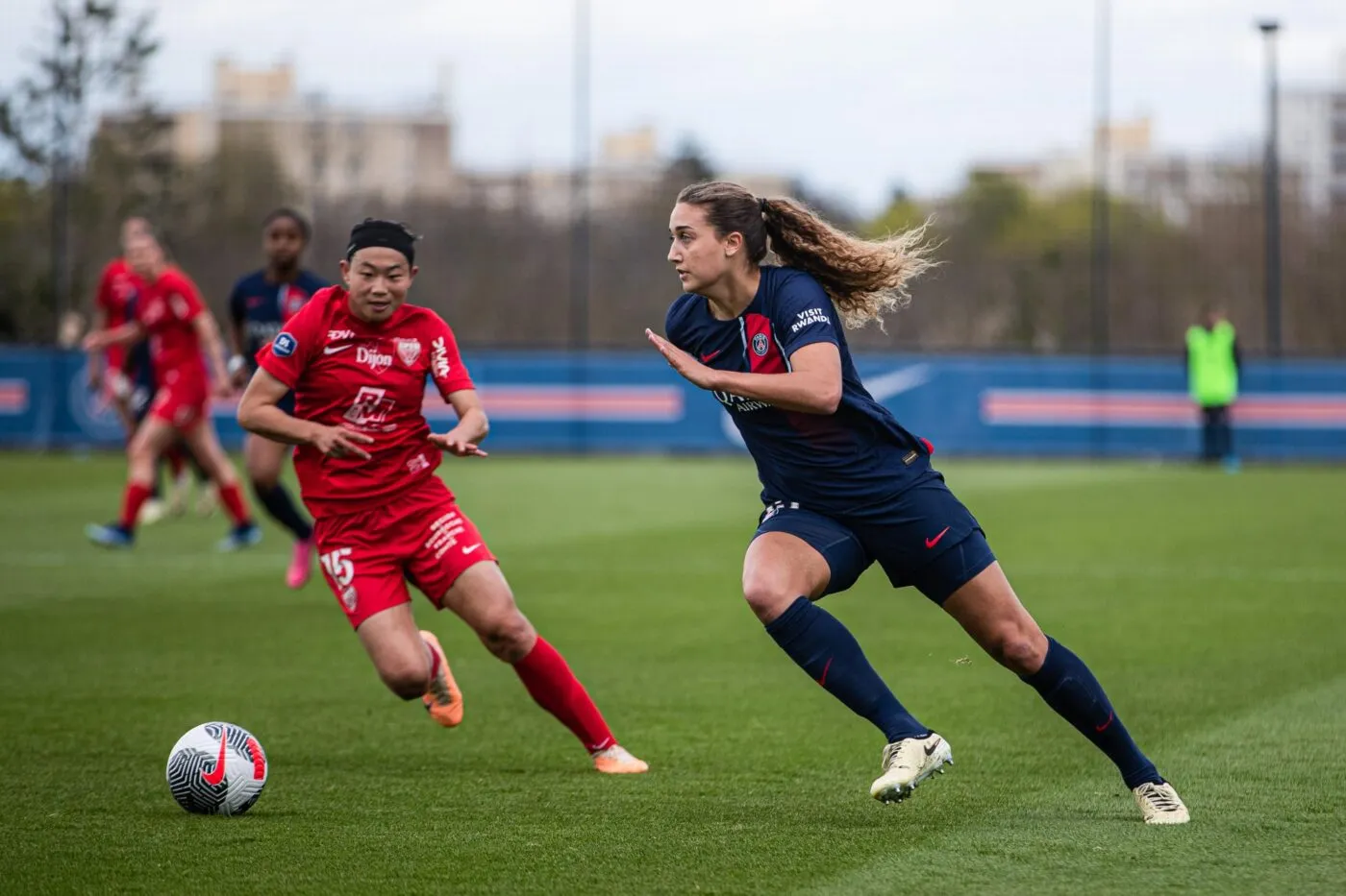 D1 Arkema : le Paris Saint-Germain plus fort que Dijon&#8230; et que la grêle