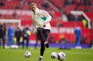 Les jumeaux d’une icône de Manchester United signent un contrat pro avec les Red Devils