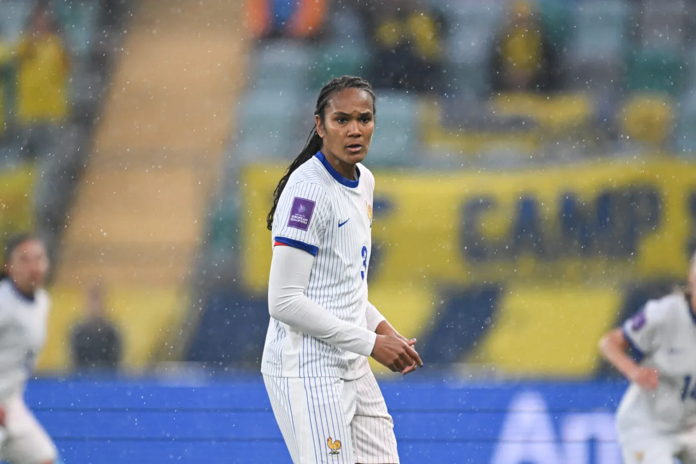 Wendie Renard sauve la France en Suède