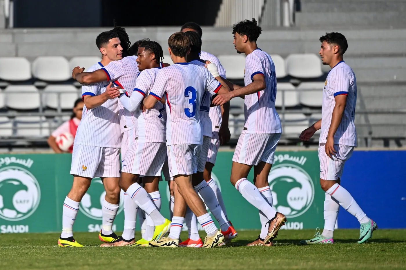 Les Bleus torpillent les Saoudiens au tournoi Maurice-Revello