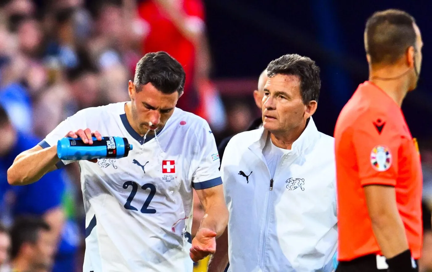 Pendant Écosse-Suisse, Fabian Schär a joué avec le nez cassé