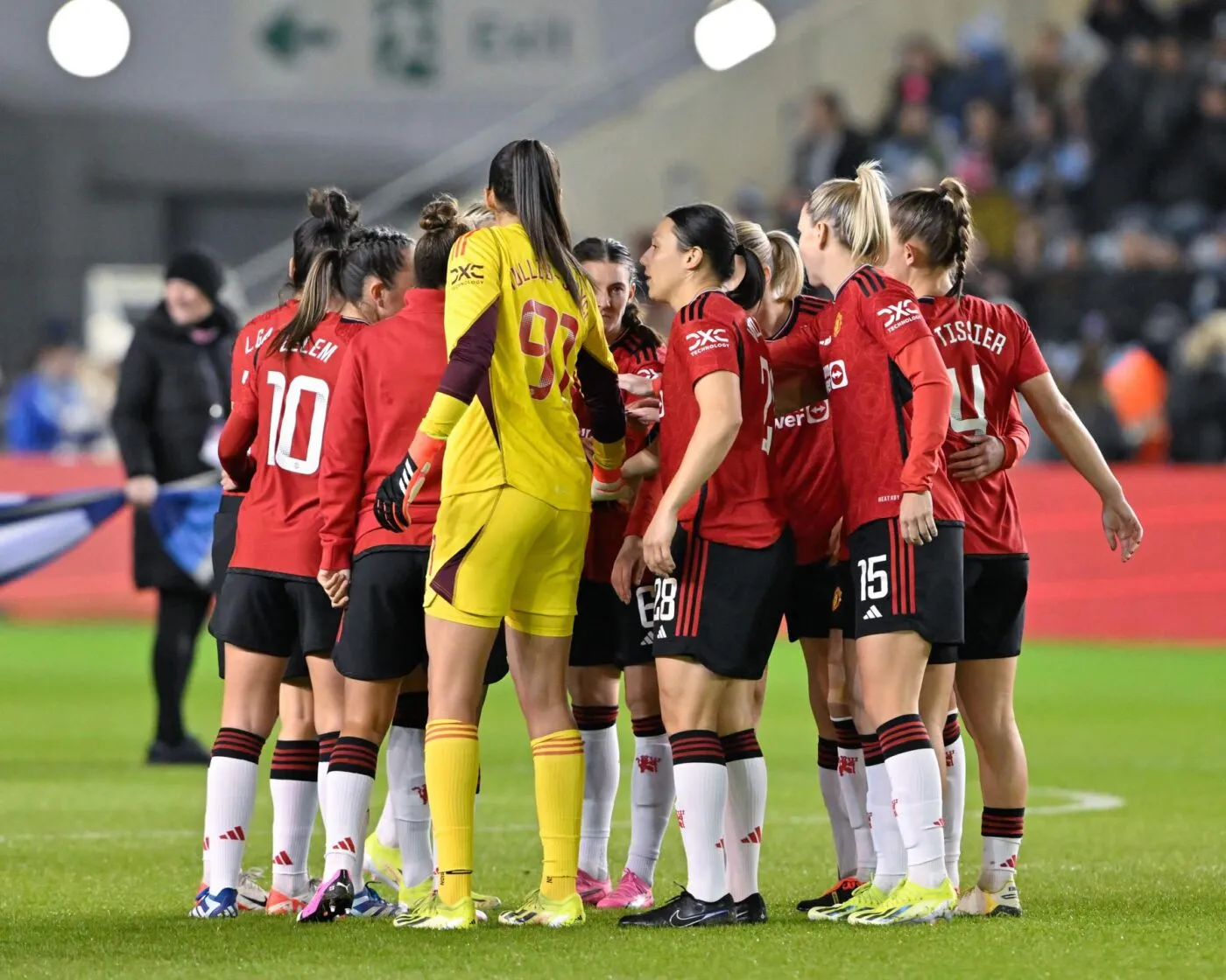 Les féminines de Manchester United déplacées pour accommoder les hommes