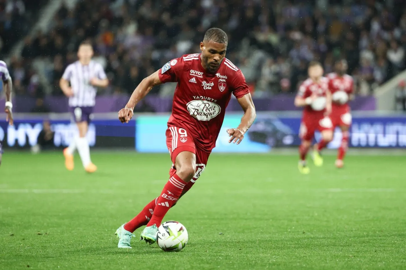 Mercato : Steve Mounié à Augsbourg