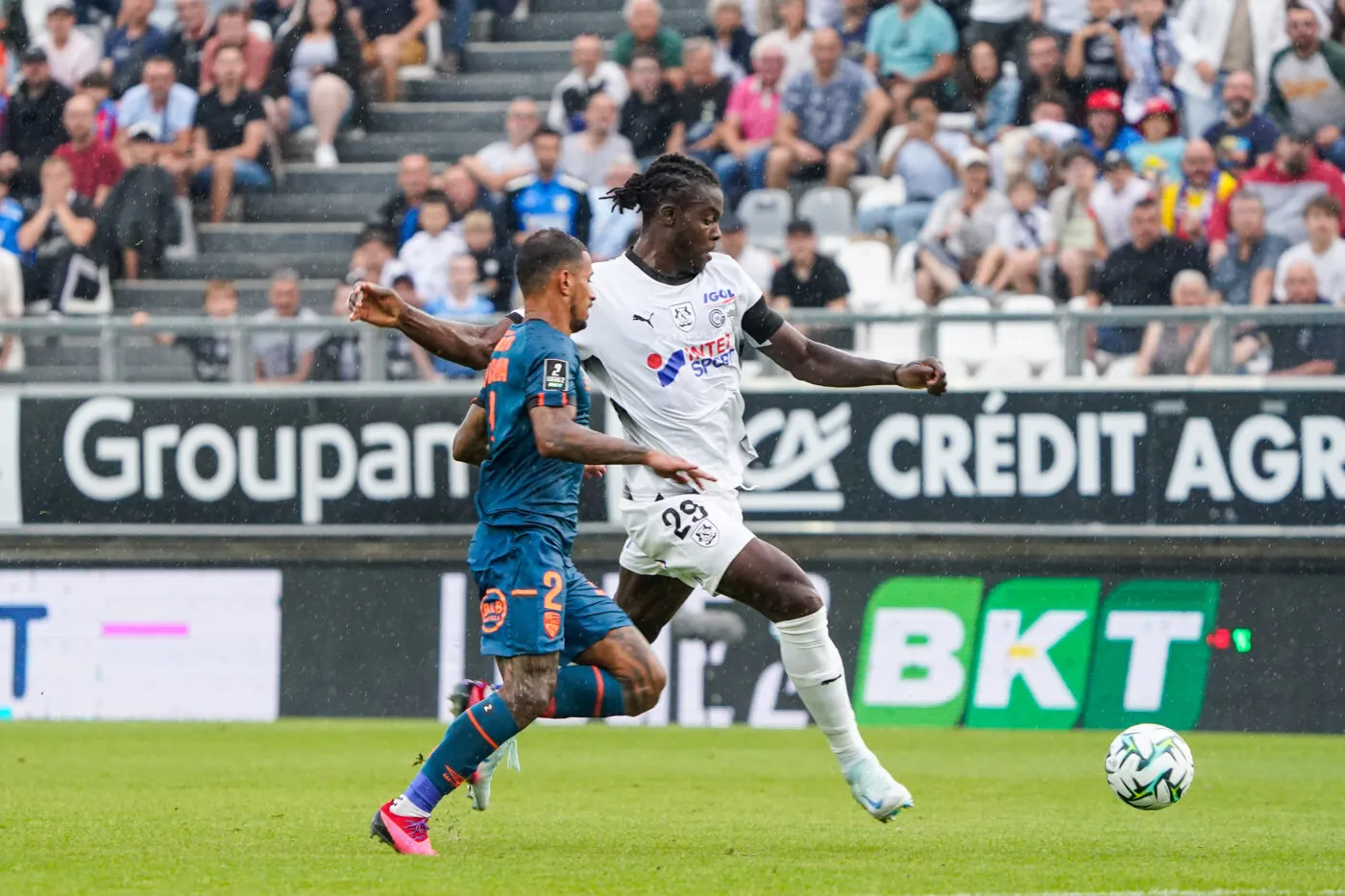 Amiens surprend Lorient, Metz s’agrippe à Laval