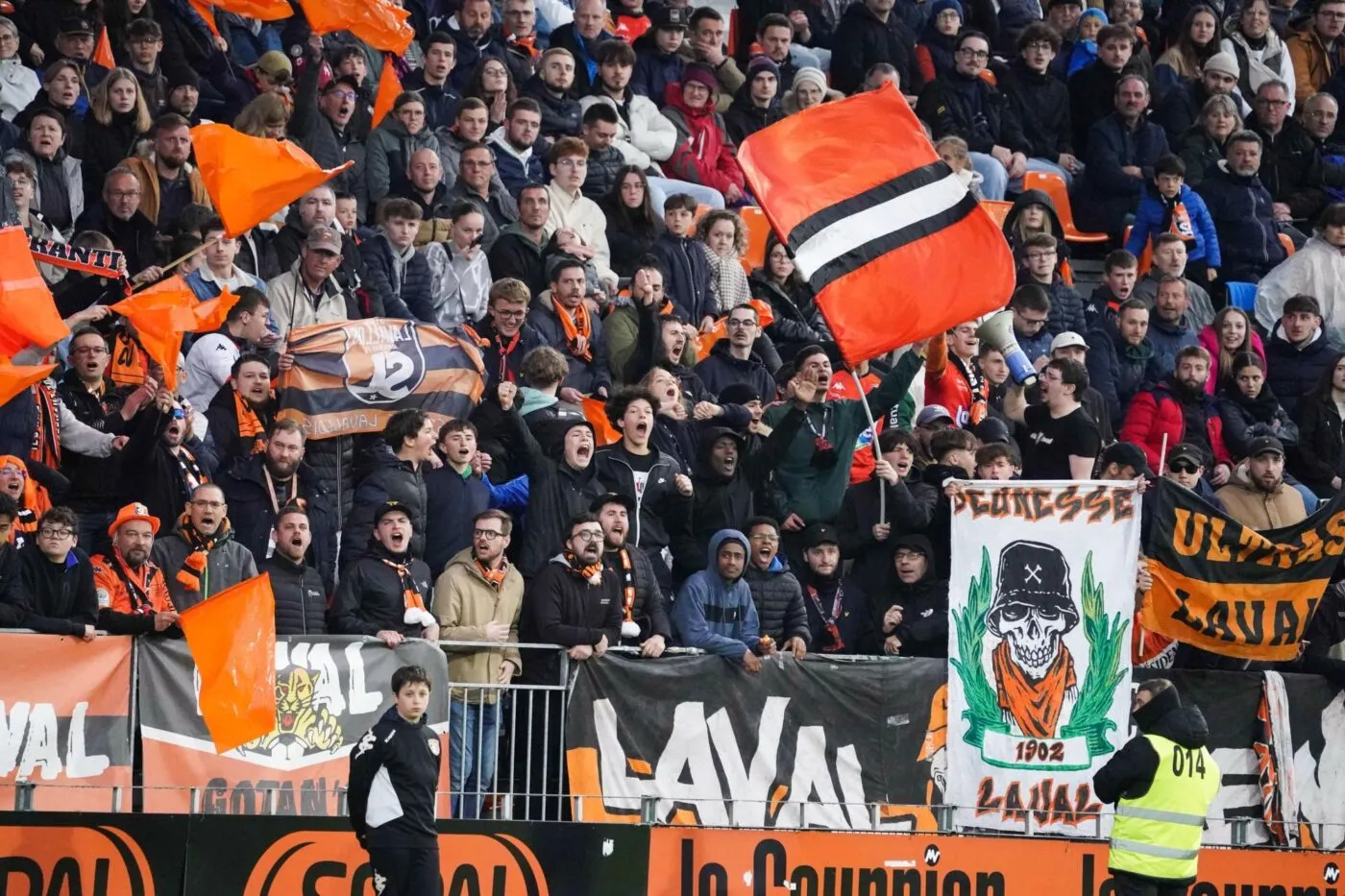 Deux supporters de Laval privés de stade à cause de chants hostiles contre beIN Sports