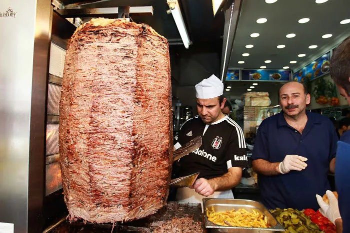 Quand les supporters du Beşiktaş chantent en langage des signes