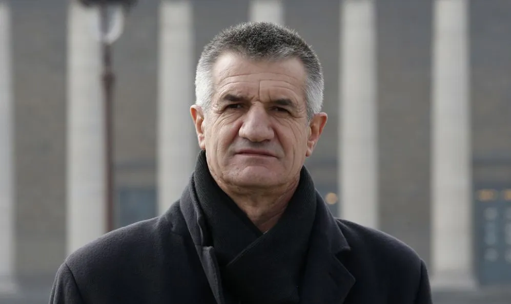 Jean Lassalle : « Au lycée, j&rsquo;ai mis quelques lucarnes »