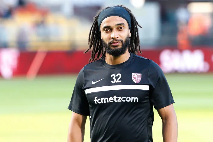 Assou-Ekotto dément vouloir se lancer dans le porno