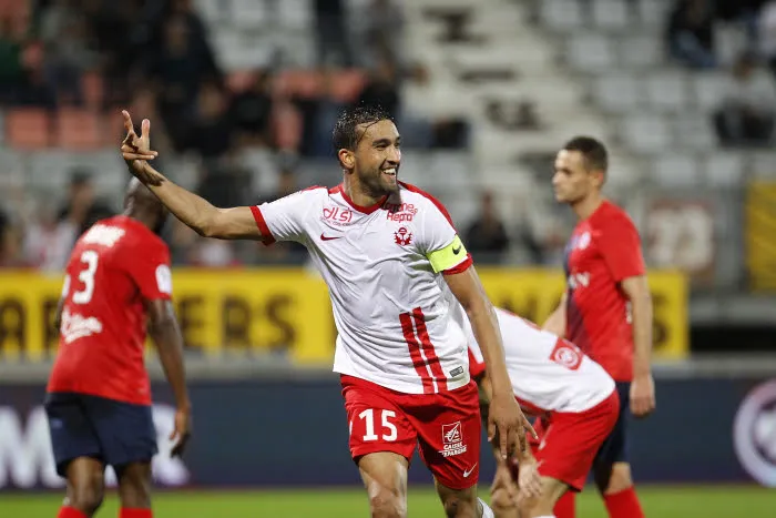 Valenciennes renversant, Lens et Auxerre encore vivants