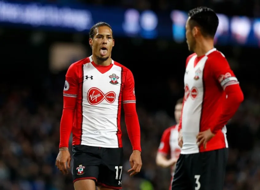 Van Dijk, plongeon effectué