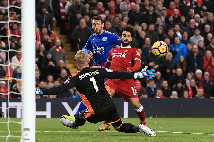 Salah submerge Leicester