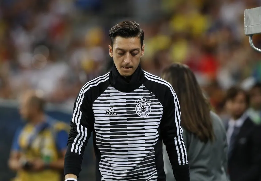 Mustafa Özil : «<span style="font-size:50%">&nbsp;</span>À la place de Mesut, je me retirerais<span style="font-size:50%">&nbsp;</span>»