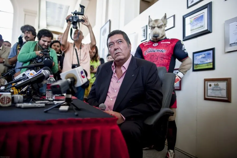 Le président controversé du club de Maradona