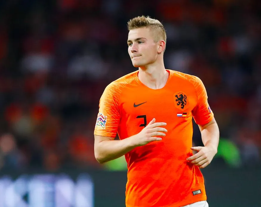 Le PSG prépare une offre pour De Jong et De Ligt