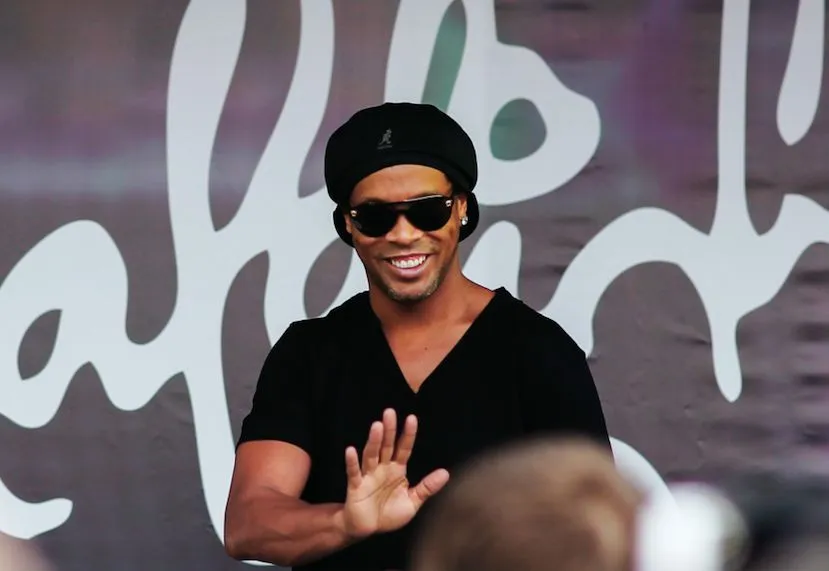 Aidons Ronaldinho à bien utiliser ses 6 derniers euros