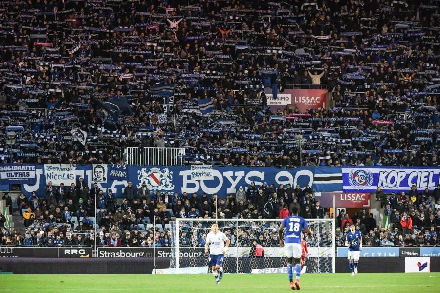 Strasbourg dévoile son maillot en hommage aux victimes