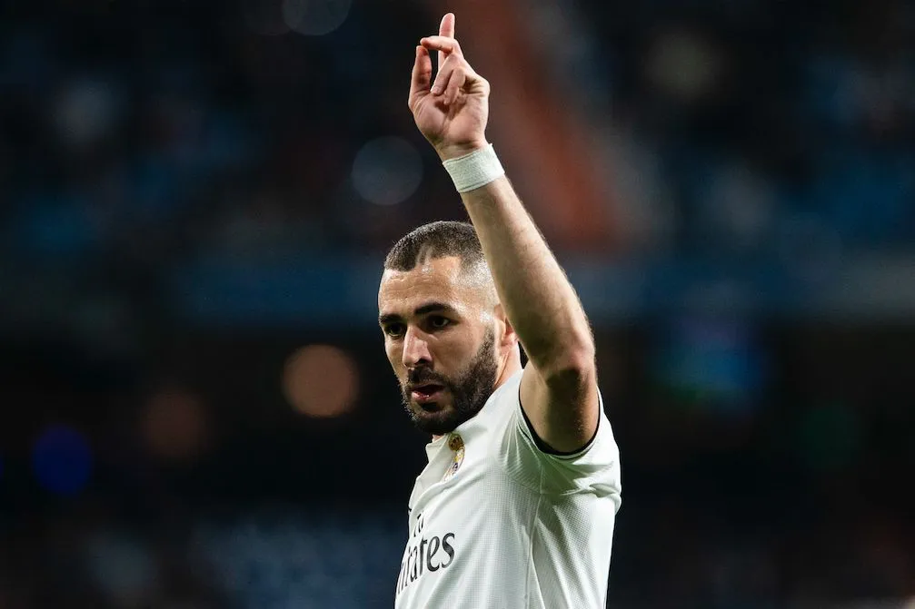 Benzema envoie le Real Madrid dans le dernier carré