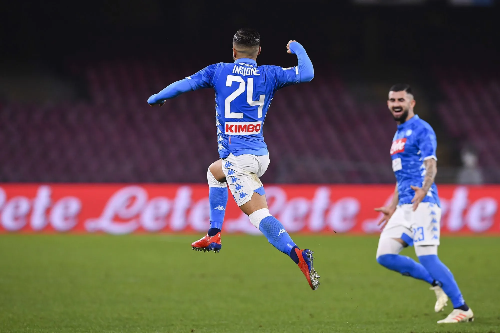 Naples baffe la Samp