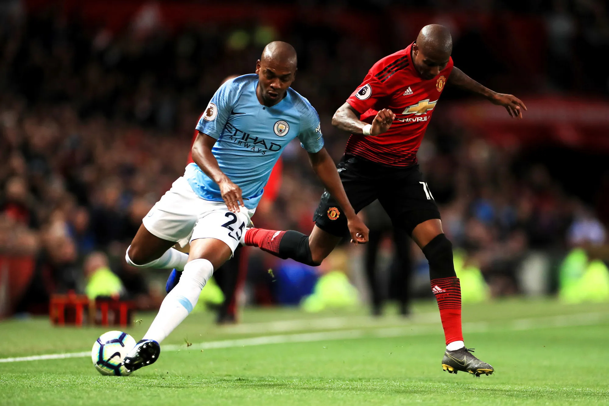 Manchester City s&rsquo;impose à Manchester United pour le titre