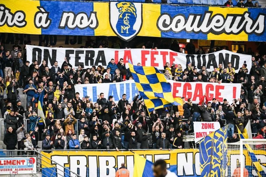 Sochaux, le péril jaune et bleu