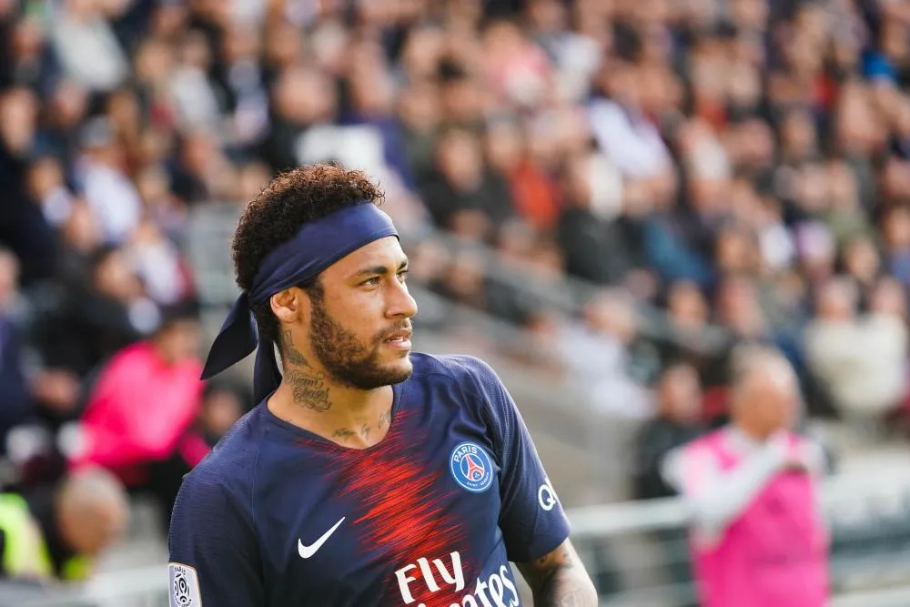 L&rsquo;UEFA confirme la suspension de trois matchs de Neymar en C1