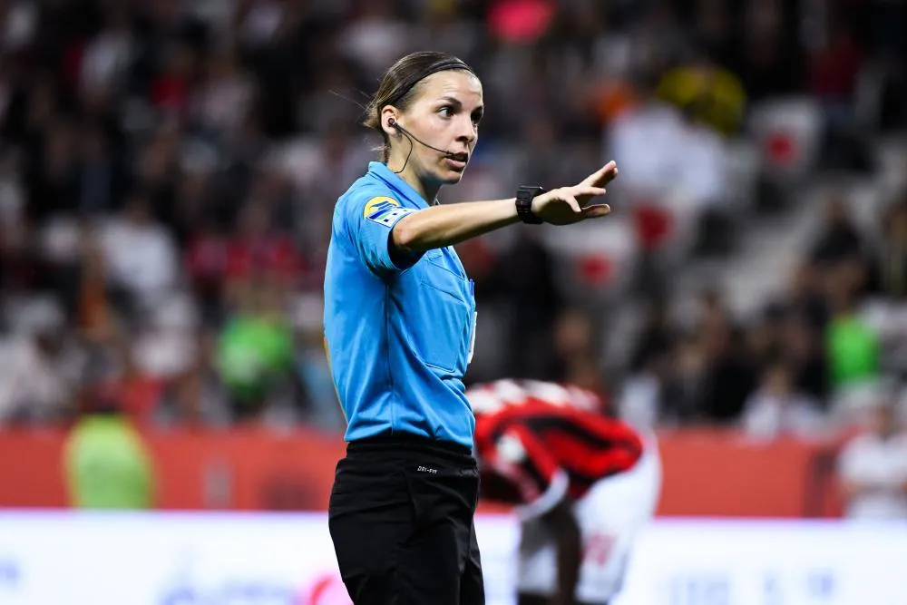 Stéphanie Frappart arbitrera en Ligue 1 la saison prochaine