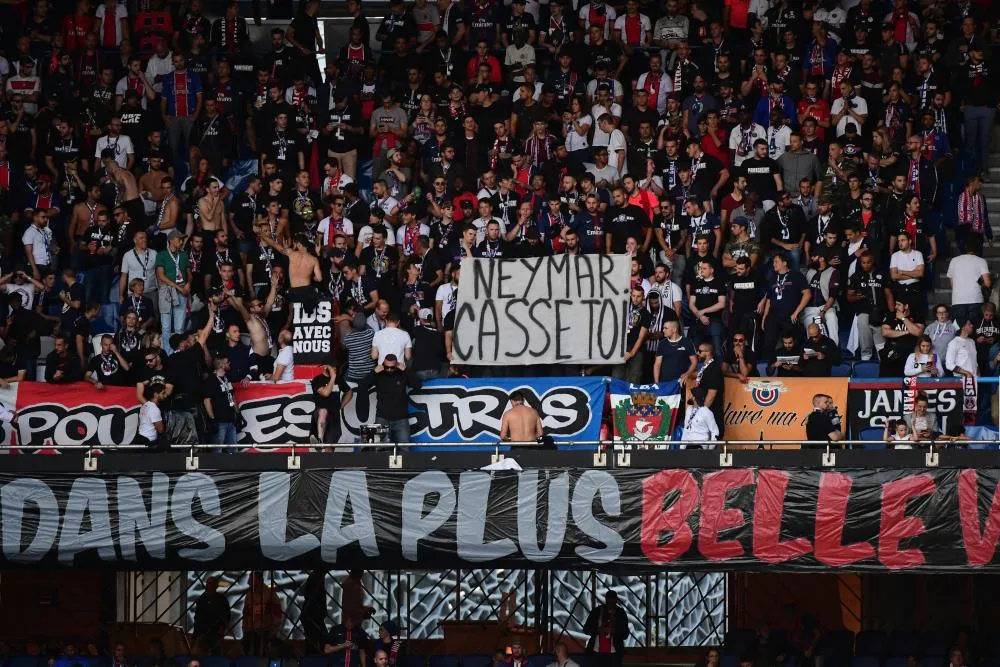 Neymar insulté au Parc des Princes