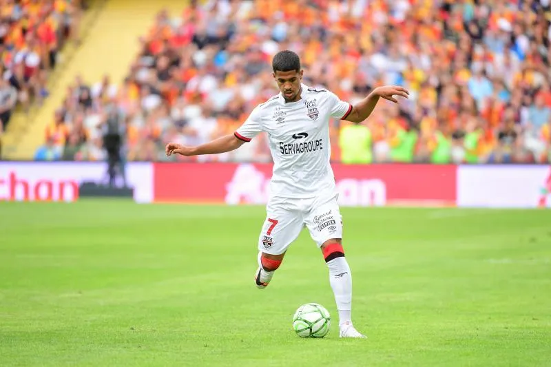 Guingamp surprend Lorient au dernier moment