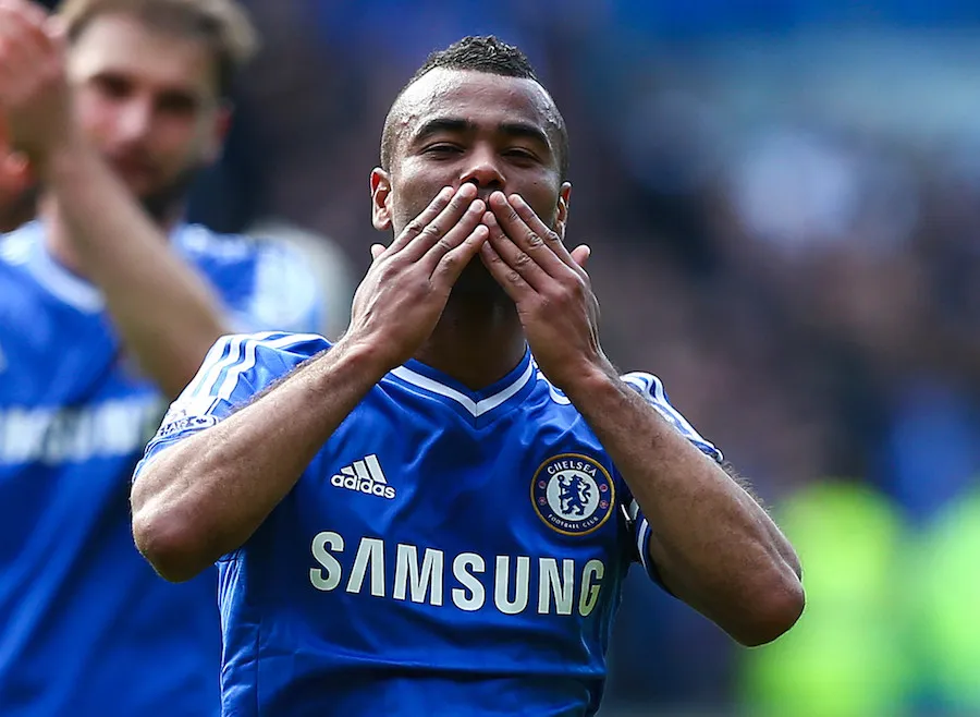 Ashley Cole prend sa retraite