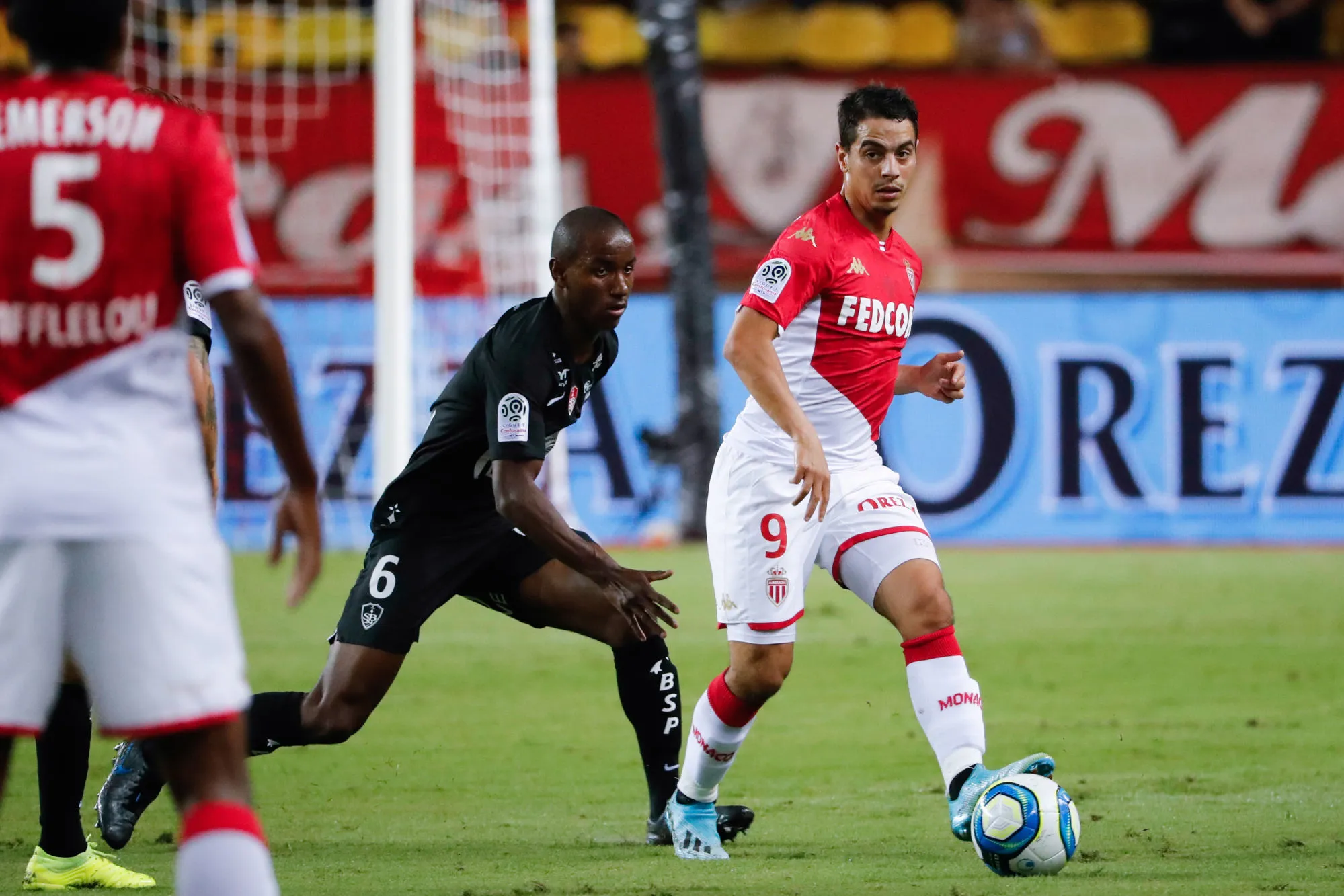 Angers ralenti, Monaco confirme, Dijon euphorique